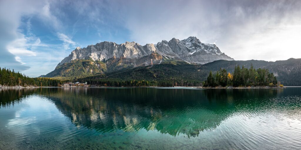 This image has an empty alt attribute; its file name is daniel-sessler-BurTAJlbsRo-unsplash-1024x512.jpg